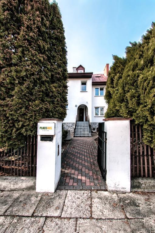 Place4Us Warsawa Bagian luar foto